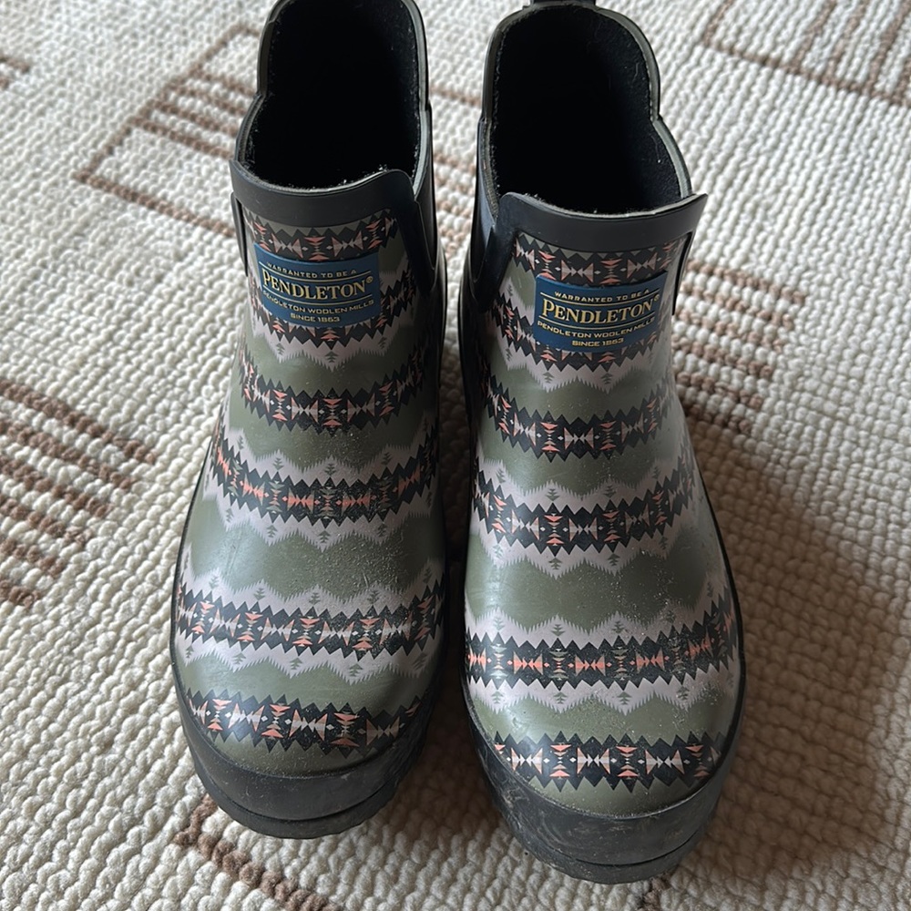 Pendleton rain boot